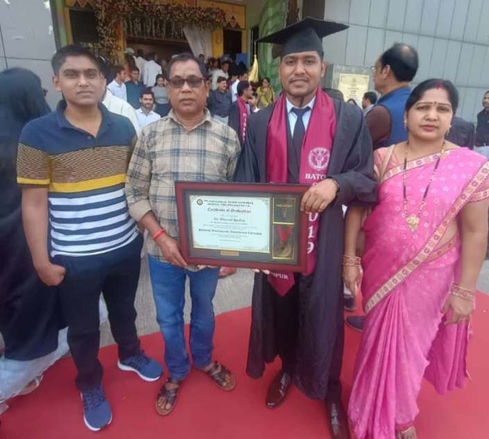 KORBA : विपरीत परिस्थितियों के बाद भी इस होनहार छात्र ने किया ऐसा काम, पूरे गांव में आजतक नहीं हुआ पहले ऐसा, बधाई देना पहुंचा पूरा परिवार, गौरवांवित करने वाला जानें क्या है पूरा मामला !