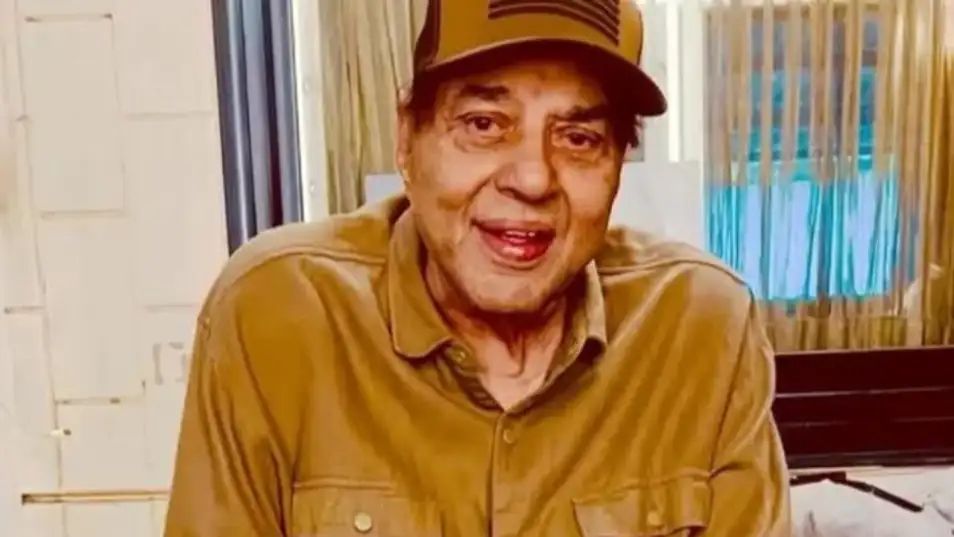 बॉलीवुड के सुपरस्टार धर्मेंद्र के निधन की खबरें झूठी, अफ़वाहों पर लगा विराम !