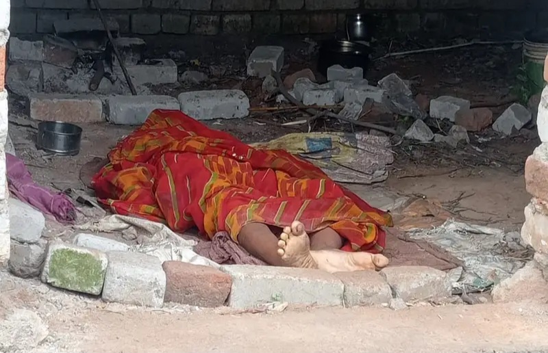 Breaking News : बढ़ते नशाखोरी से बढ़ रहे हत्या के मामले, नशे की वजह से फिर गई महिला की जान, पति ने नशे में पत्नी को उतारा मौत के घाट !