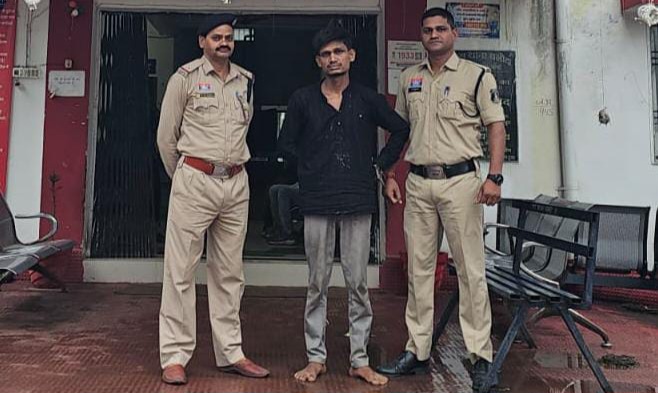 बड़ी खबर: नाबालिग को भगाकर किया दुष्कर्म, मुख्य आरोपी सहित महिला गिरफ्तार !