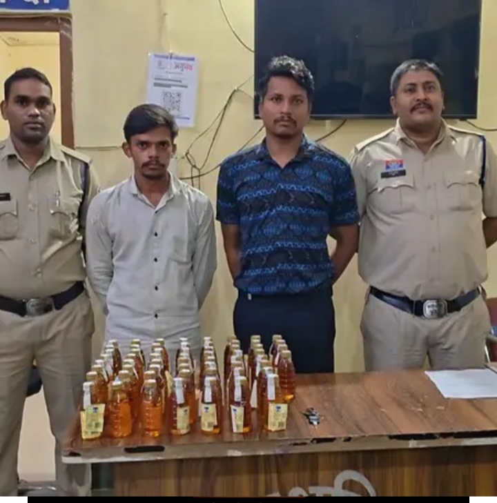 KORBA : जन्माष्टमी के दिन अवैध अंग्रेजी शराब का परिवहन, दो आरोपी गिरफ्तार !