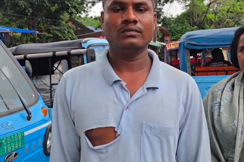 आबकारी विभाग पर बड़ा आरोप, फर्जी मामले में फंसाकर मांगे 25 हज़ार रुपए, कार्यालय में मच गया बवाल !