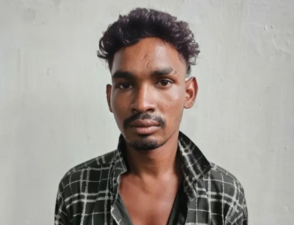 रात के अंधेरे में घर में घुसकर नाबालिग से छेड़छाड़, आरोपी गिरफ्तार !