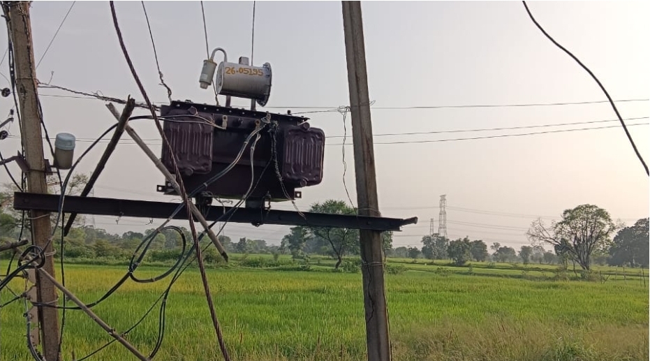 3 दिन से अंधेरे में ग्रामवासी, शिकायत के बाद भी बिजली विभाग नहीं ले रहा संज्ञान, मुख्यमंत्री पोर्टल में शिकायत की तैयारी !