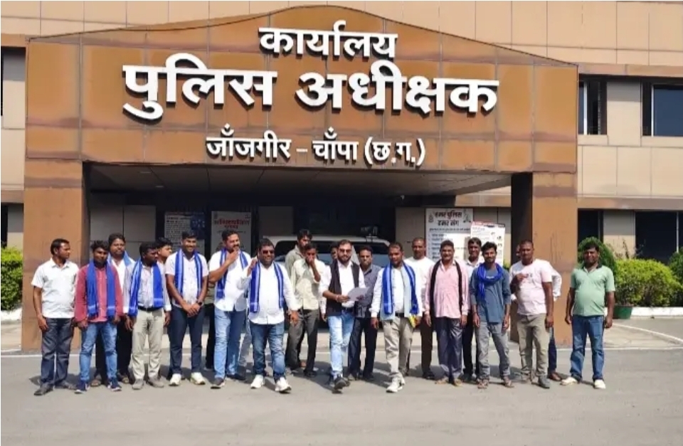 बाबा साहब भीमराव अम्बेडकर की प्रतिमा के अपमान पर भीम रेजिमेंट छत्तीसगढ़ का कड़ा विरोध, तत्काल FIR व गिरफ्तारी की मांग, पुलिस अधीक्षक को सौपा ज्ञापन !