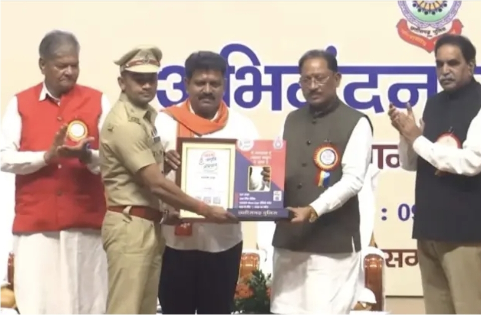 जांजगीर-चांपा पुलिस की बड़ी उपलब्धि, ‘एक राखी साइबर जागृति’ अभियान को मिला राज्य स्तरीय पुरस्कार !